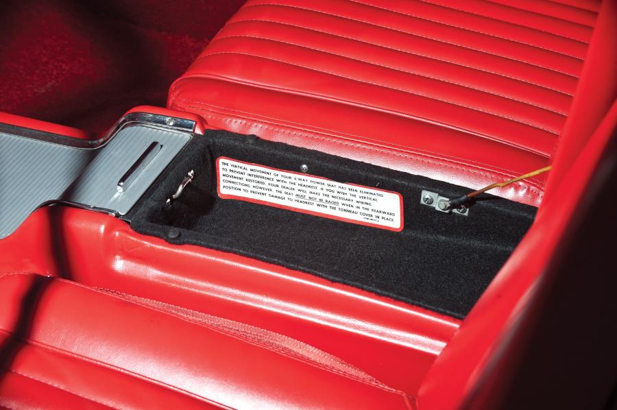  Ford Thunderbird Sports Roadster 1962 года  (фото 21 из 50)